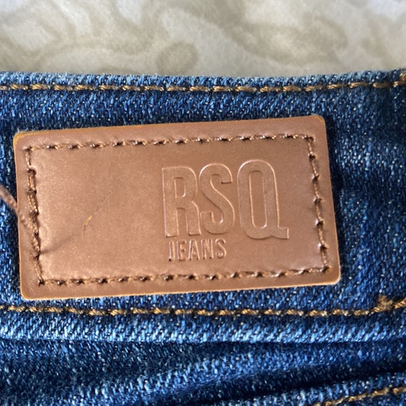 tillys jean shorts! good condition- barely worn - Picture 3 of 4